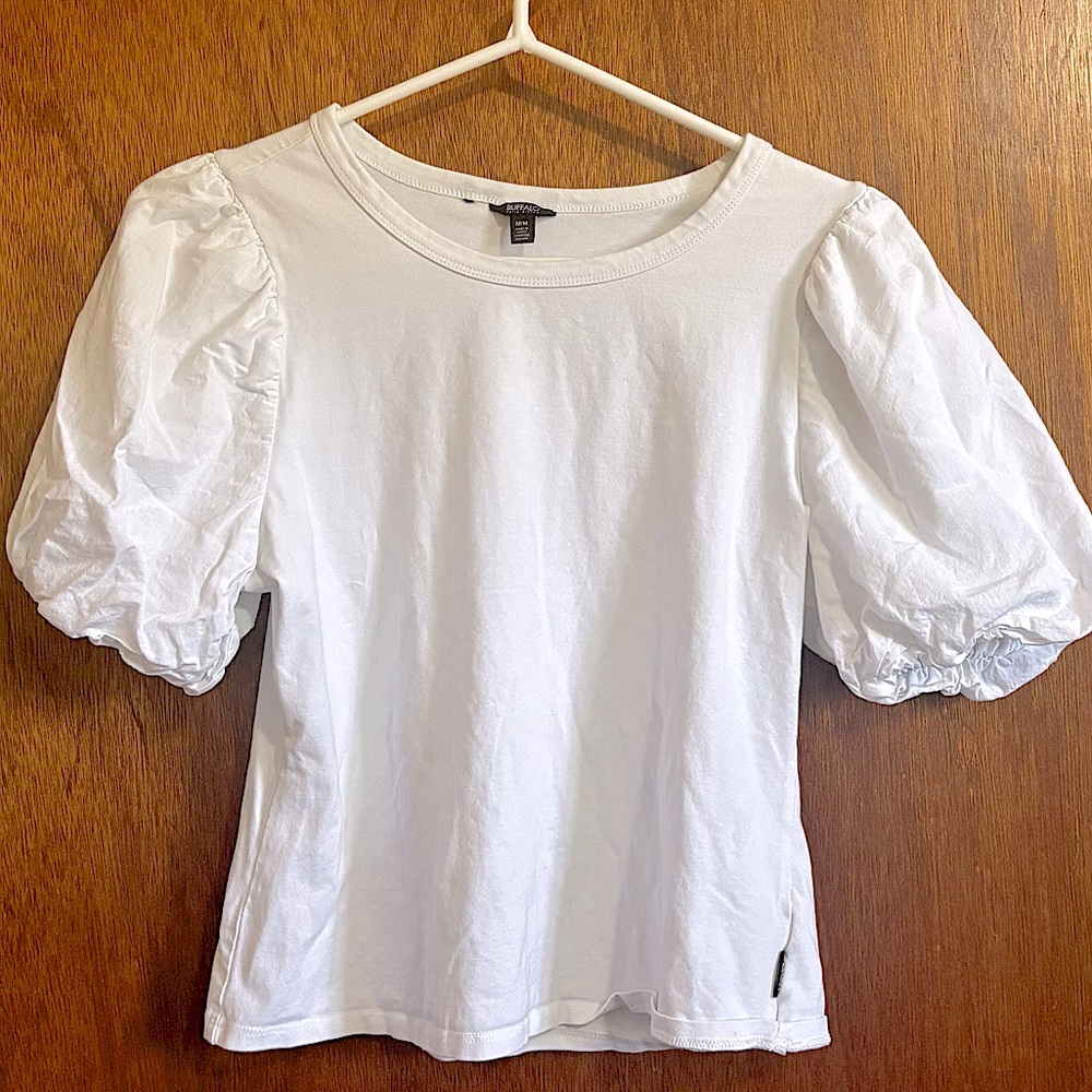 Buffalo David Bitton • White Puff Sleeve Tee